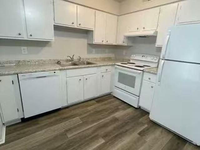 Condo for rent in Norwalk