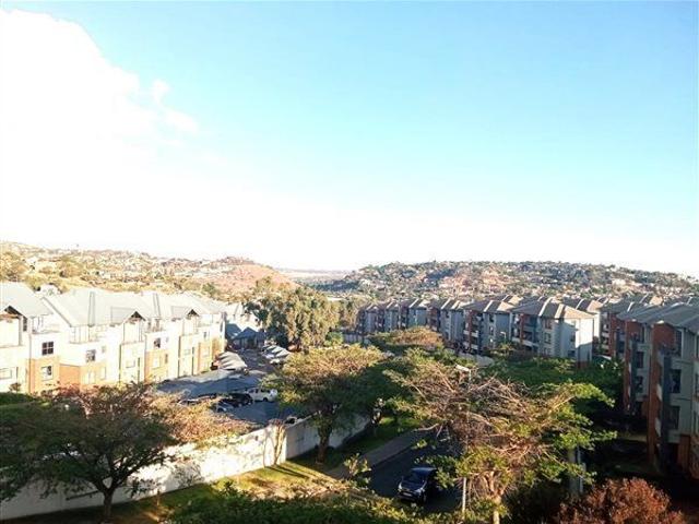 Apartment for rent in Oakdene, Vosloorus