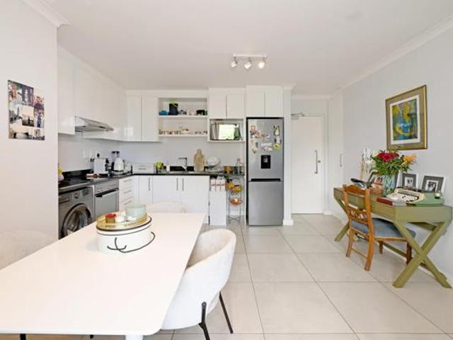 Apartment for sale in Cape Town, Western Cape