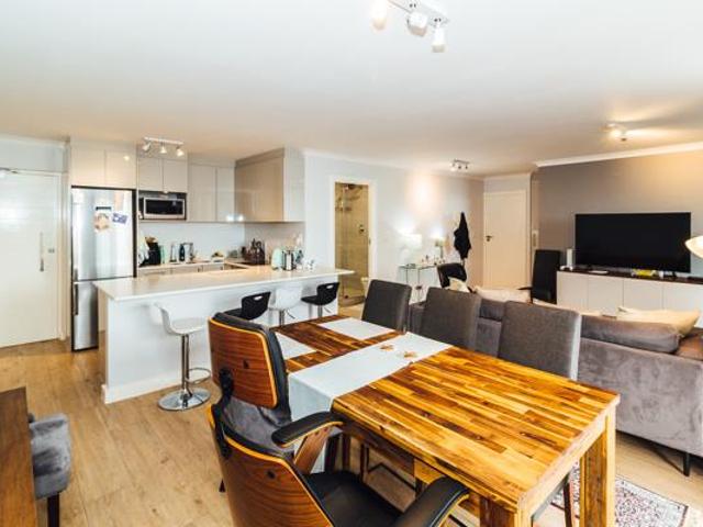 Apartment for sale in Cape Town, Western Cape