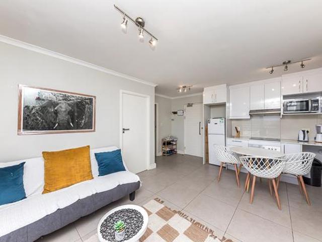 Apartment for sale in Cape Town, Western Cape