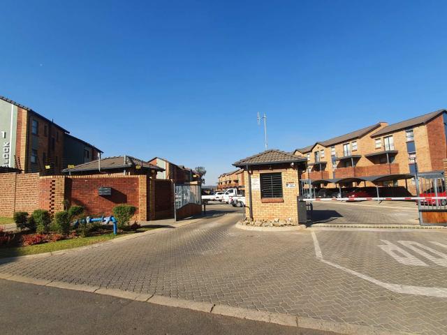 Apartment for sale in Vosloorus, Gauteng