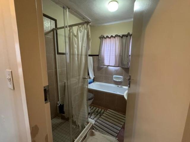 Apartment for rent in Waterkloof, Gauteng