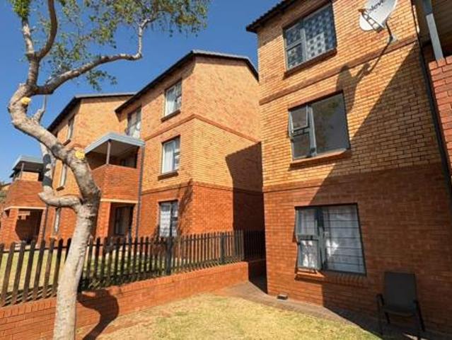 Apartment for rent in Waterkloof, Gauteng