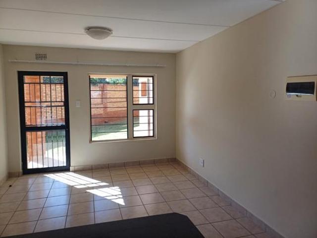 Apartment for rent in Waterkloof, Gauteng