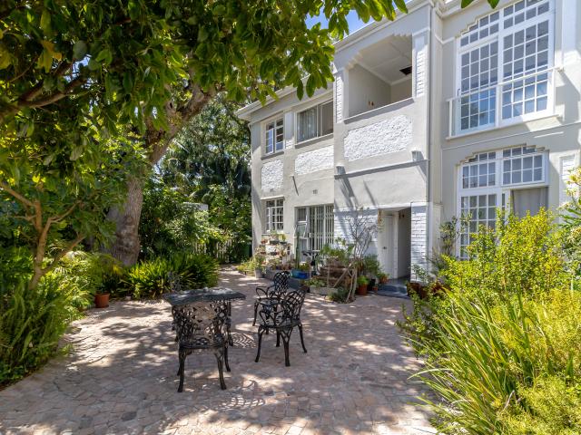 Apartment for sale in Cape Town, Western Cape