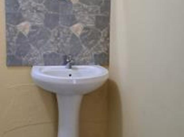 Apartment for rent in Mount Moreland, Kwazulu-natal