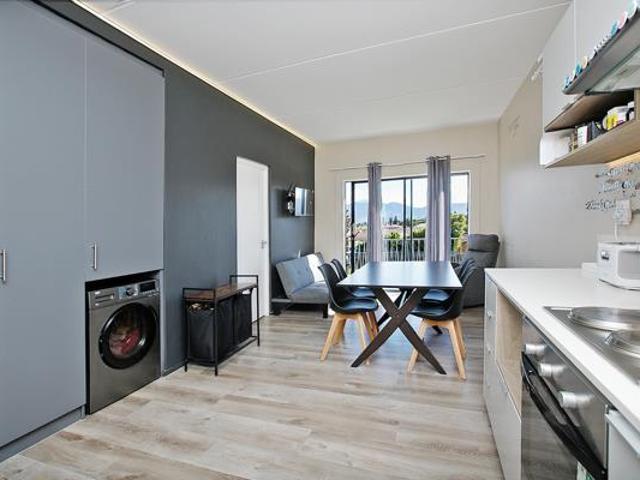 Apartment for sale in Cape Town, Western Cape