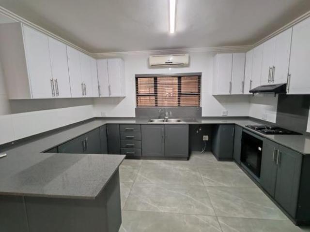 Apartment for rent in Seaview, Kwazulu-natal