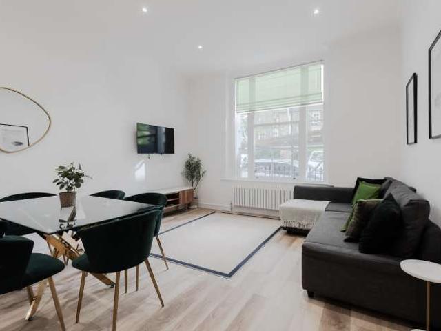 Apartment for rent in Paddington, Greater London