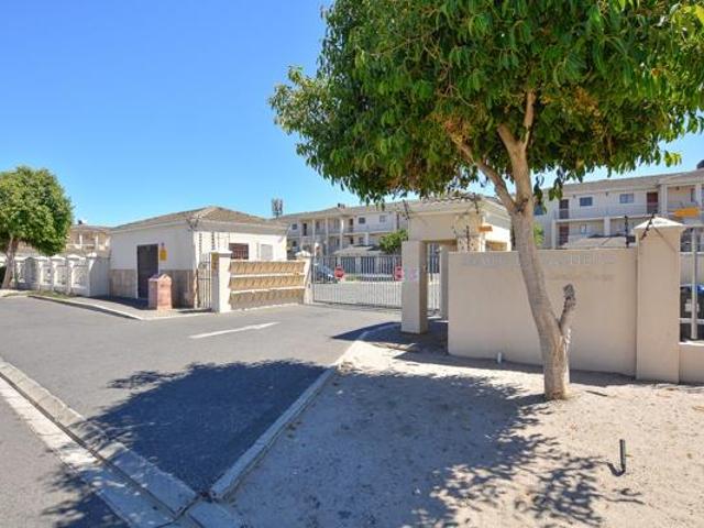 Apartment for sale in Cape Town, Western Cape