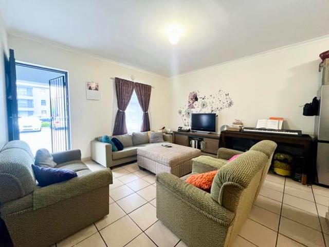 Apartment for sale in Cape Town, Western Cape