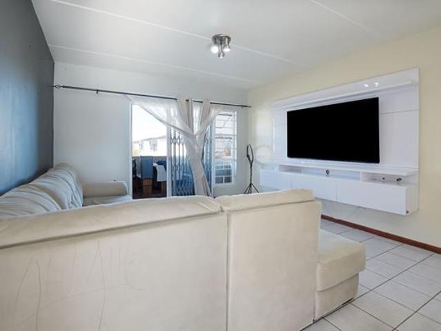 Apartment for sale in Cape Town, Western Cape