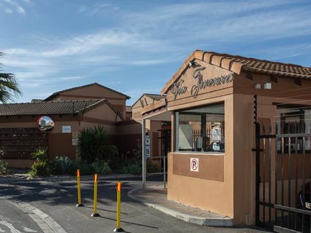 Apartment for sale in Cape Town, Western Cape