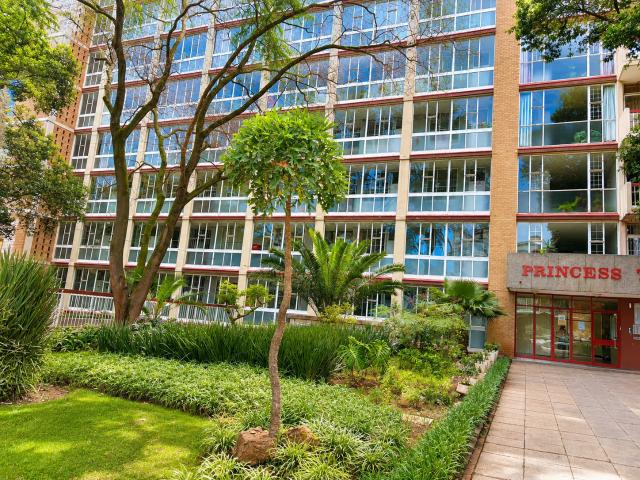 Apartment for sale in Vosloorus, Gauteng