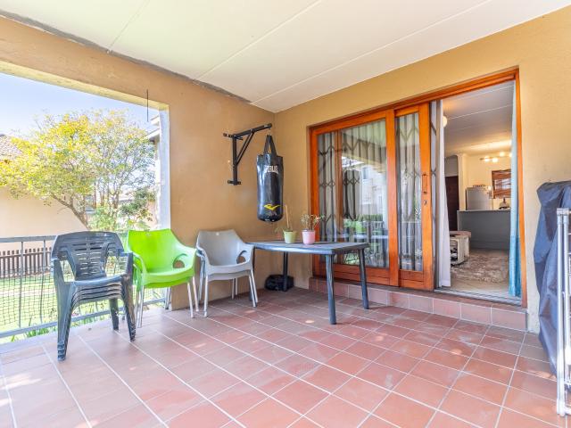 Apartment for sale in Sandton, Paulshof