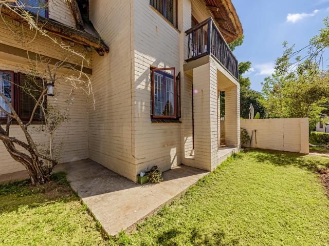 Apartment for sale in Paulshof, Sandton