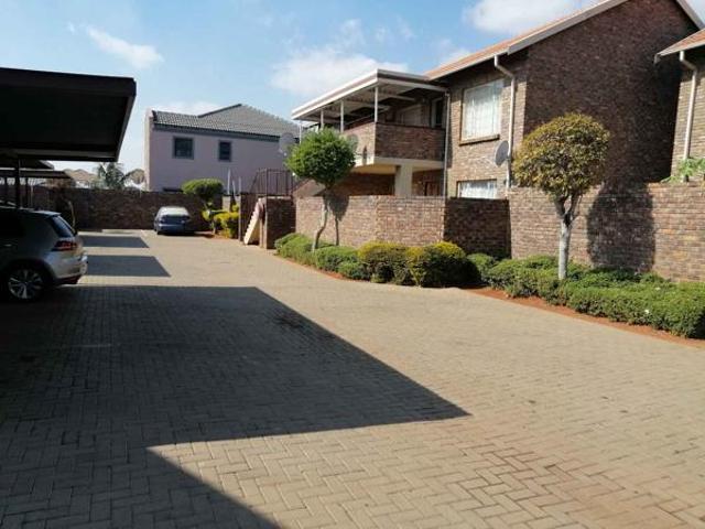 Apartment for rent in Waterkloof, Gauteng