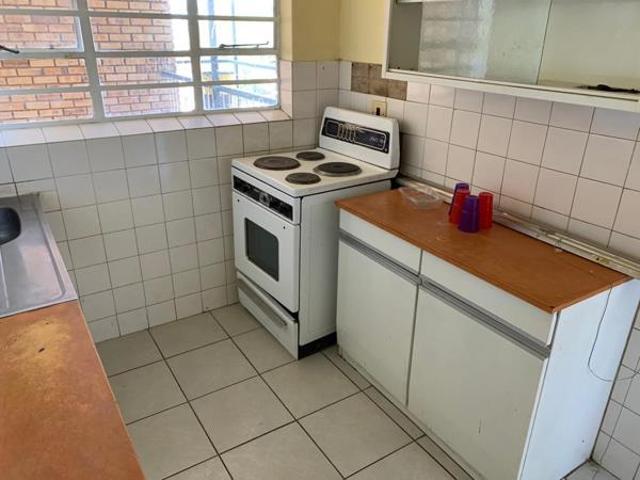Apartment for sale in Klerksdorp, Matlosana Local Municipality
