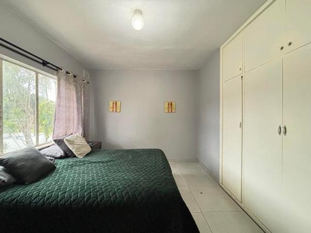 Apartment for sale in Seaview, Kwazulu-natal