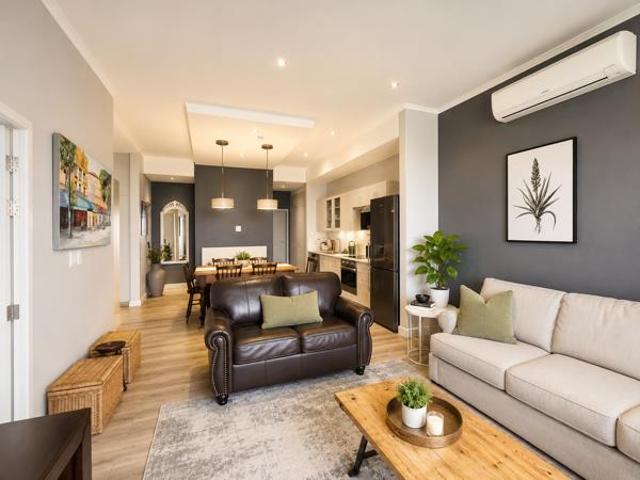 Apartment for sale in Cape Town, Western Cape