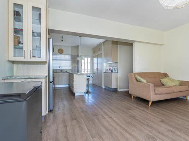 Apartment for sale in Cape Town, Western Cape