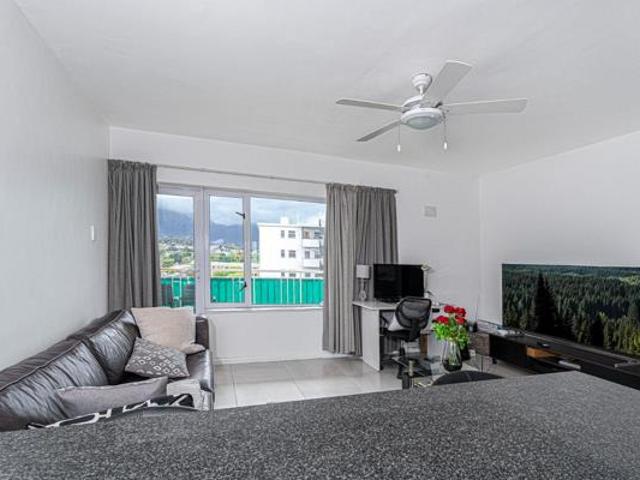 Apartment for sale in Cape Town, Western Cape