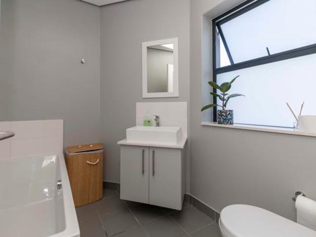 Apartment for sale in Cape Town, Western Cape