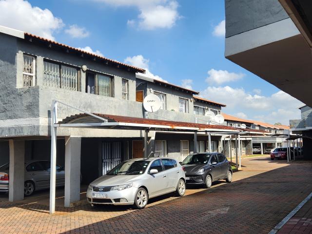 Apartment for sale in Springs, City of Ekurhuleni Metropolitan Municipality
