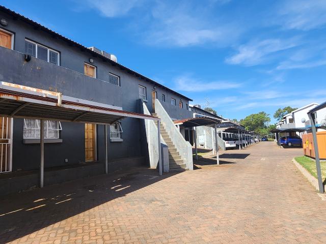 Apartment for sale in Springs, City of Ekurhuleni Metropolitan Municipality