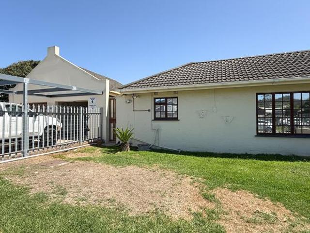 Apartment for sale in Bushmans River Mouth, Eastern Cape