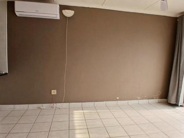Apartment for sale in Port Edward, Hibiscus Coast Local Municipality