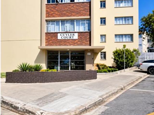 Apartment for sale in Nelson Mandela Bay Ward 18, Nelson Mandela Bay Metropolitan Municipality
