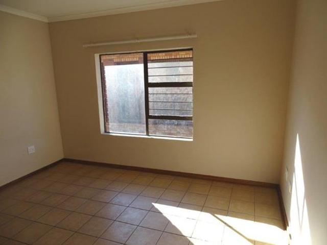 Apartment for sale in Dr Kenneth Kaunda, North West