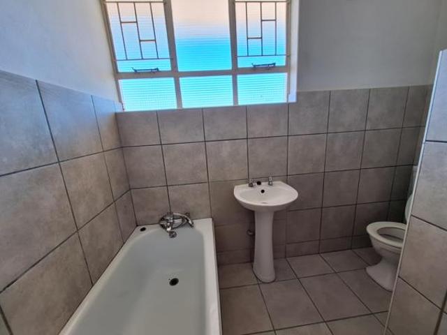 Apartment for sale in Potchefstroom, Tlokwe Local Municipality