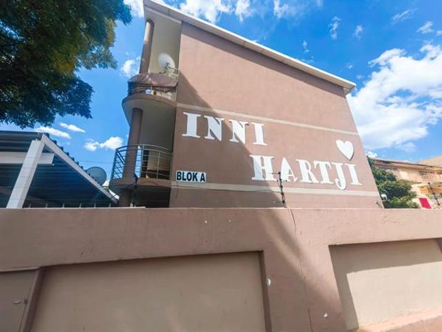 Apartment for sale in Dr Kenneth Kaunda, North West