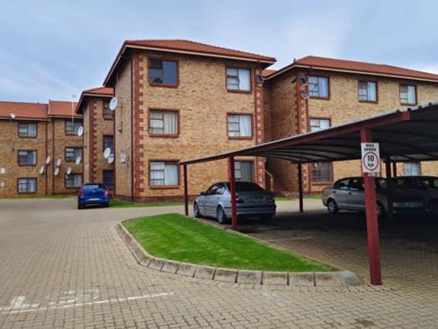 Apartment for sale in Dr Kenneth Kaunda, North West