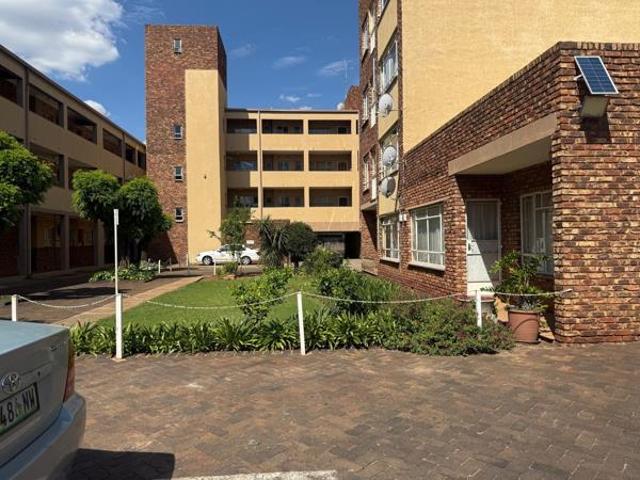 Apartment for sale in Potchefstroom, Tlokwe Local Municipality