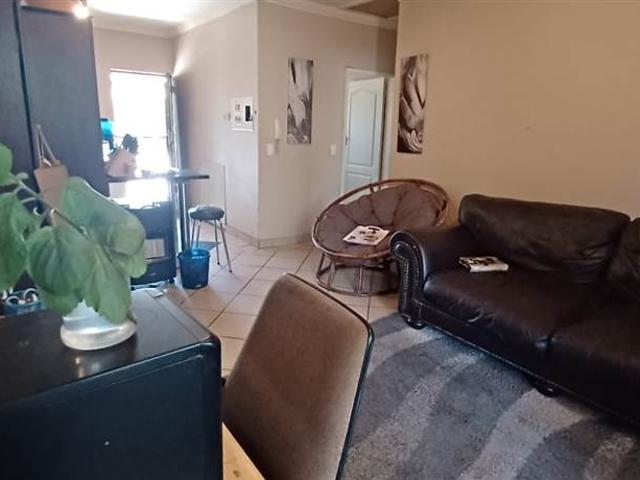 Apartment for sale in Dr Kenneth Kaunda, North West