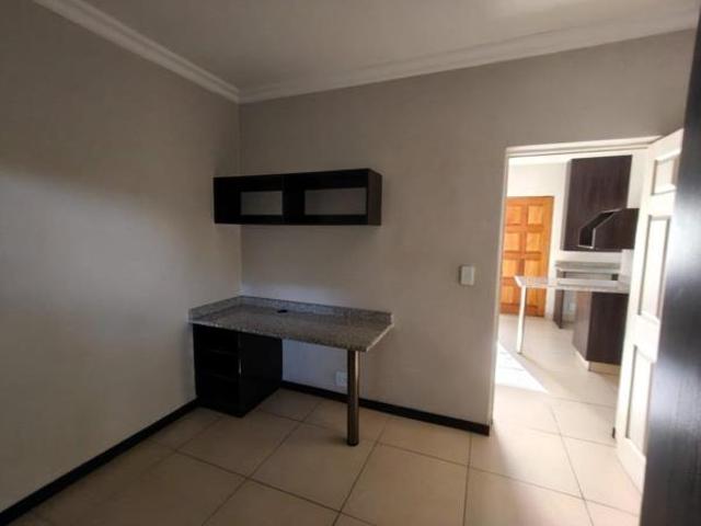 Apartment for sale in Potchefstroom, Tlokwe Local Municipality