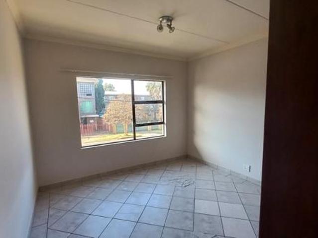Apartment for sale in Dr Kenneth Kaunda, North West