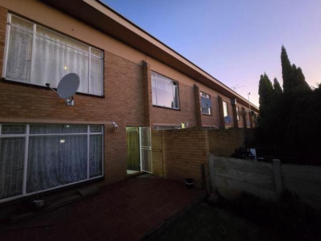 Apartment for sale in Dr Kenneth Kaunda, North West