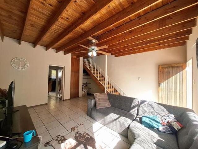 Apartment for sale in Dr Kenneth Kaunda, North West