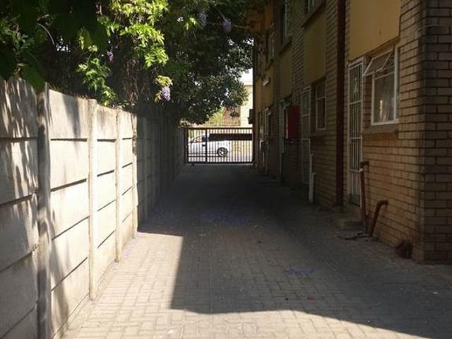 Apartment for sale in Dr Kenneth Kaunda, North West