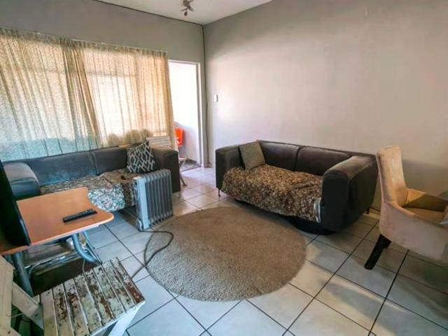 Apartment for sale in Potchefstroom, Tlokwe Local Municipality