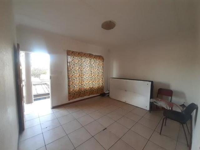 Apartment for sale in Dr Kenneth Kaunda, North West