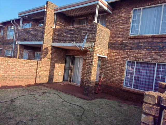 Apartment for sale in Waterkloof, Gauteng