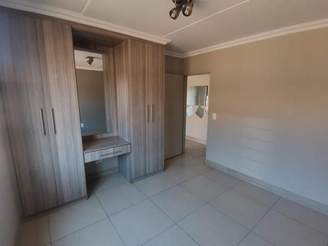 Apartment for rent in Waterkloof, Gauteng