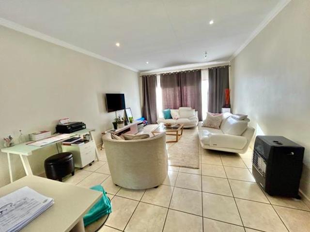 Apartment for rent in Waterkloof, Gauteng