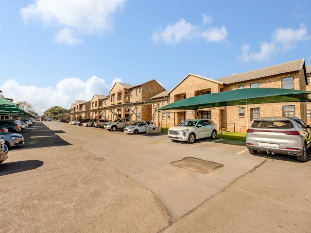 Apartment for sale in Nooitgedacht, Gauteng